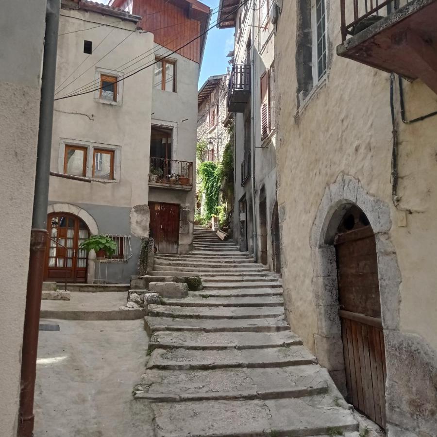 Au Bonheur Suspendu Apartment